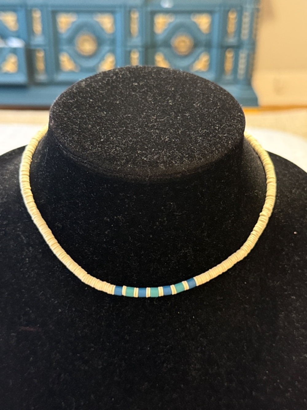 Vintage Boho Native American Style White Blue Green Beaded Choker Necklace